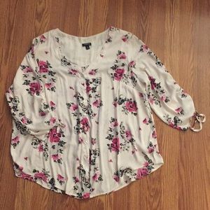 Torrid skull and floral 3/4 blouse